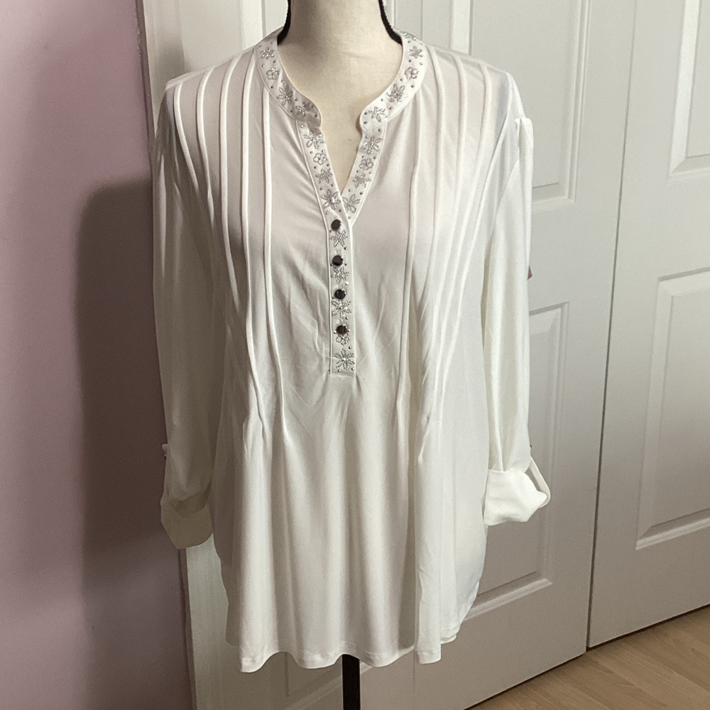 Chic White Embroidered Blouse for Women